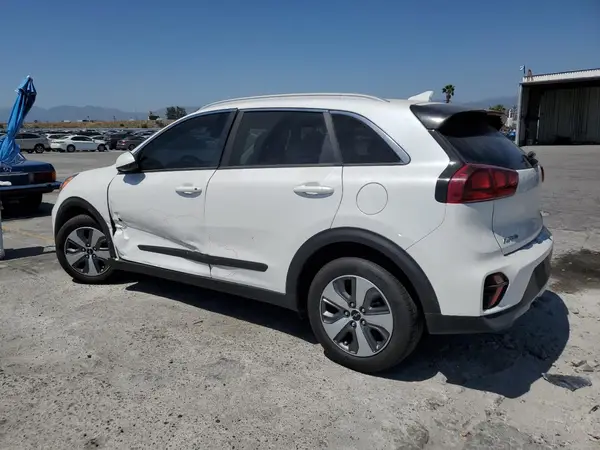 KNDCB3LC9N5534493 2022 KIA NIRO - Image 2