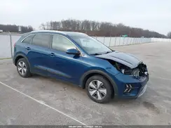 KNDCB3LC9N5538642 2022 KIA NIRO