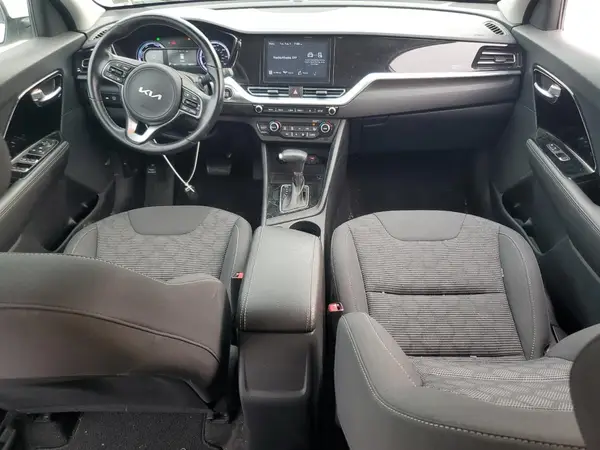 KNDCB3LC9N5539208 2022 KIA NIRO - Image 8