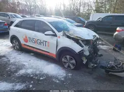 KNDCB3LC9N5540584 2022 KIA NIRO