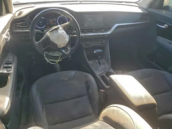 KNDCB3LC9N5545753 2022 KIA NIRO - Image 8
