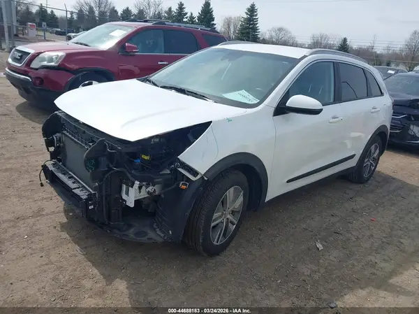 KNDCB3LC9N5549155 2022 KIA NIRO - Image 2