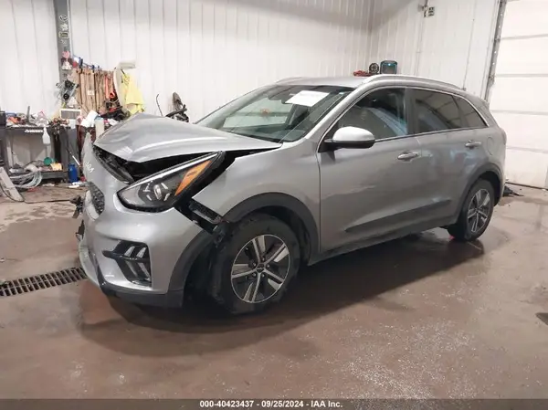 KNDCB3LC9N5549351 2022 KIA NIRO - Image 2