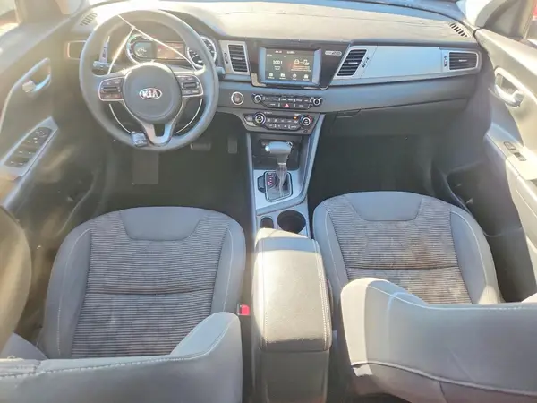 KNDCB3LCXH5038817 2017 KIA NIRO - Image 8