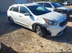 KNDCB3LCXH5044052 2017 KIA NIRO