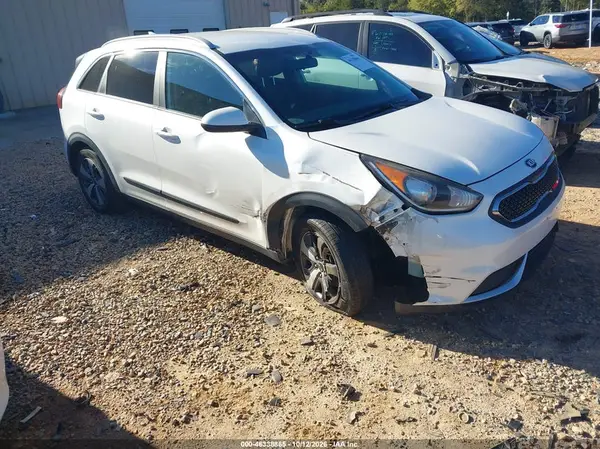 KNDCB3LCXH5044052 2017 KIA NIRO - Image 1