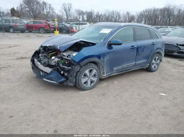 KNDCB3LCXH5044987 2017 KIA NIRO - Image 2