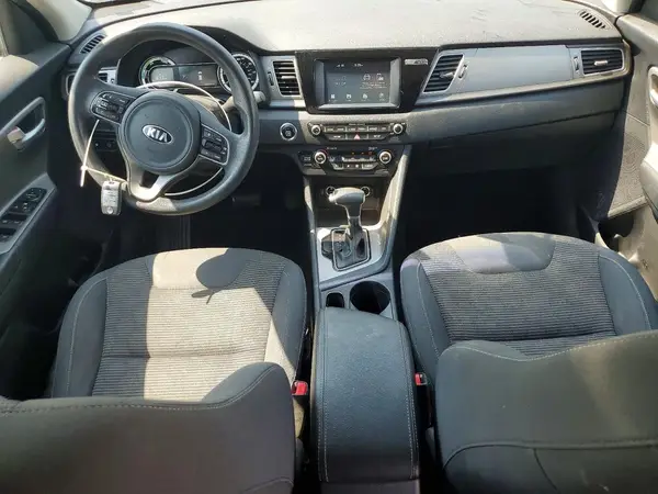 KNDCB3LCXH5048845 2017 KIA NIRO - Image 8