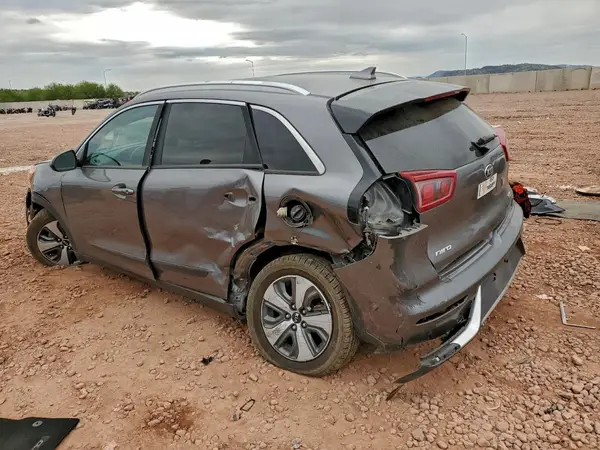 KNDCB3LCXH5050112 2017 KIA NIRO - Image 2