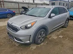 KNDCB3LCXH5050949 2017 KIA NIRO