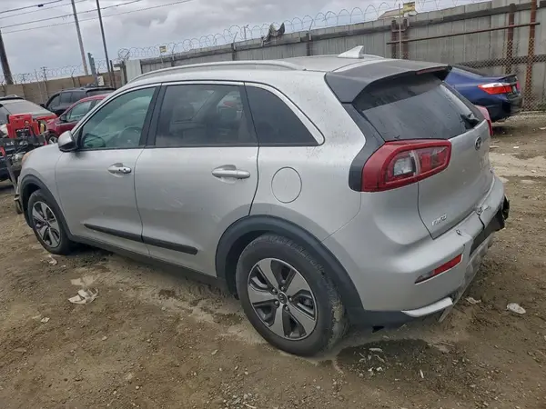 KNDCB3LCXH5050949 2017 KIA NIRO - Image 2