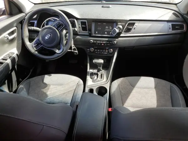 KNDCB3LCXH5053561 2017 KIA NIRO - Image 8