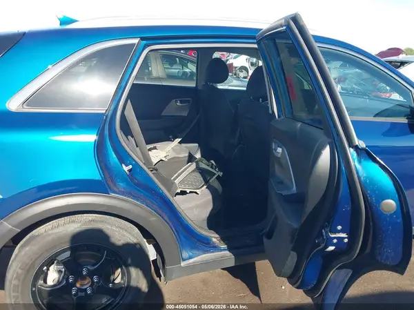 KNDCB3LCXH5057416 2017 KIA NIRO - Image 8