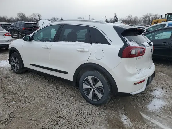 KNDCB3LCXH5060509 2017 KIA NIRO - Image 2