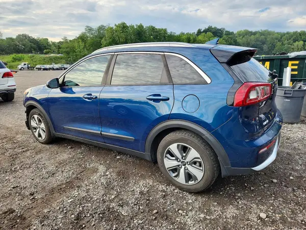 KNDCB3LCXH5074829 2017 KIA NIRO - Image 2
