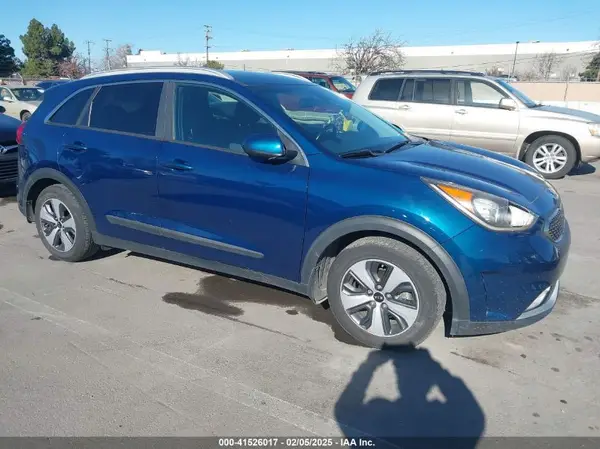 KNDCB3LCXH5075222 2017 KIA NIRO - Image 1