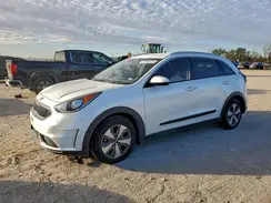 KNDCB3LCXH5078671 2017 KIA NIRO