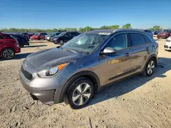KNDCB3LCXH5090349 2017 KIA NIRO