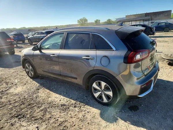 KNDCB3LCXH5090349 2017 KIA NIRO - Image 2