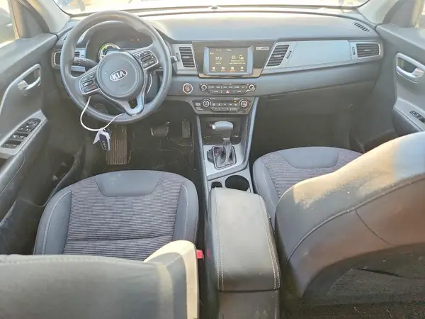 KNDCB3LCXH5090349 2017 KIA NIRO - Image 8
