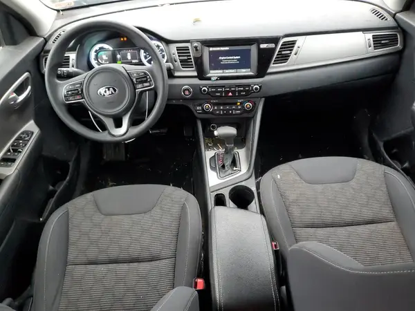 KNDCB3LCXH5094627 2017 KIA NIRO - Image 8
