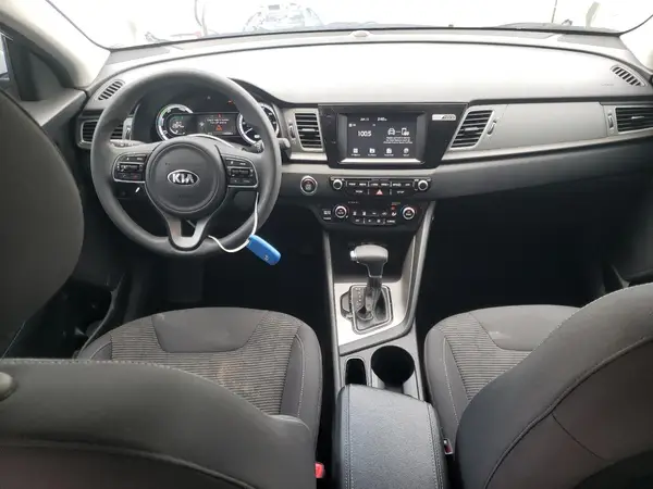 KNDCB3LCXH5095275 2017 KIA NIRO - Image 8