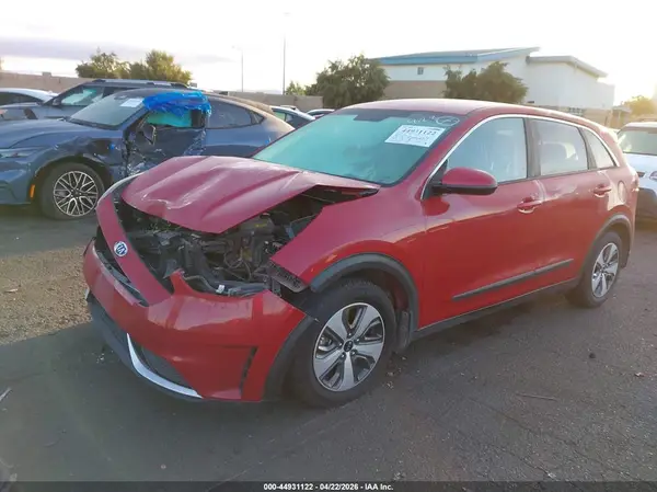 KNDCB3LCXH5100961 2017 KIA NIRO - Image 2