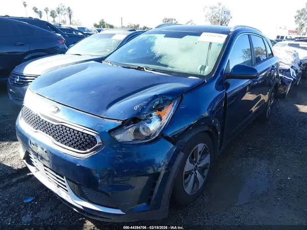 KNDCB3LCXH5101320 2017 KIA NIRO - Image 2