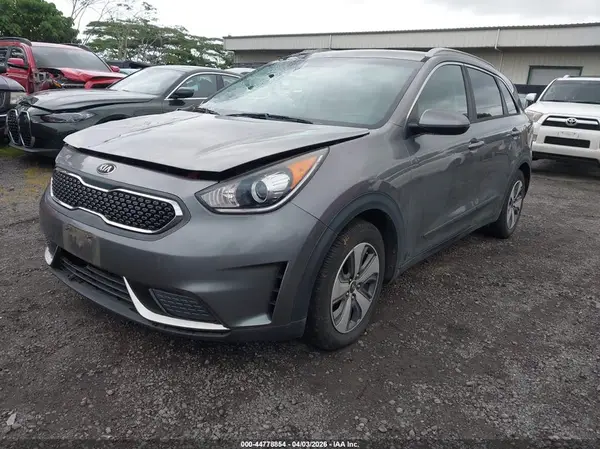 KNDCB3LCXH5104119 2017 KIA NIRO - Image 2