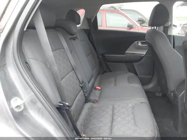 KNDCB3LCXH5104119 2017 KIA NIRO - Image 8