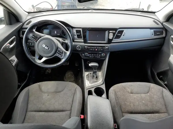 KNDCB3LCXJ5119094 2018 KIA NIRO - Image 8