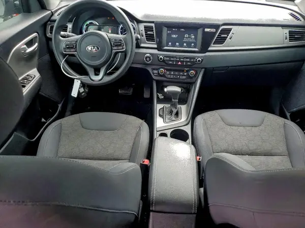 KNDCB3LCXJ5120987 2018 KIA NIRO - Image 8