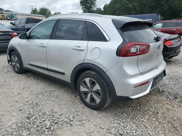 KNDCB3LCXJ5123257 2018 KIA NIRO - Image 2