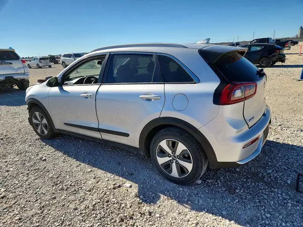 KNDCB3LCXJ5124392 2018 KIA NIRO - Image 2