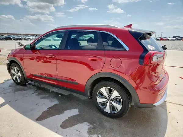 KNDCB3LCXJ5125025 2018 KIA NIRO - Image 2