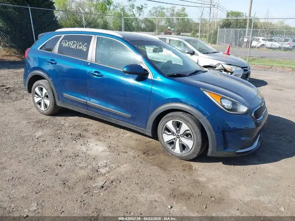 KNDCB3LCXJ5125106 2018 KIA NIRO - Image 1