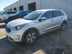 KNDCB3LCXJ5130595 2018 KIA NIRO