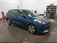 KNDCB3LCXJ5137434 2018 KIA NIRO