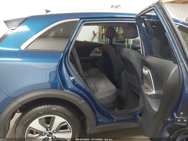 KNDCB3LCXJ5137434 2018 KIA NIRO - Image 8