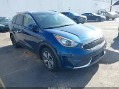 KNDCB3LCXJ5138888 2018 KIA NIRO