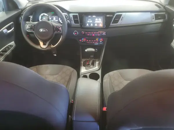 KNDCB3LCXJ5155948 2018 KIA NIRO - Image 8