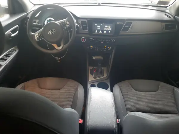 KNDCB3LCXJ5157716 2018 KIA NIRO - Image 8