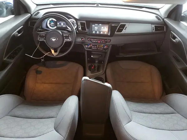 KNDCB3LCXJ5161023 2018 KIA NIRO - Image 8