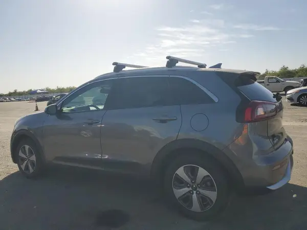 KNDCB3LCXJ5161944 2018 KIA NIRO - Image 2