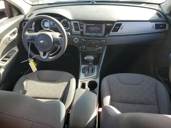 KNDCB3LCXJ5161944 2018 KIA NIRO - Image 8