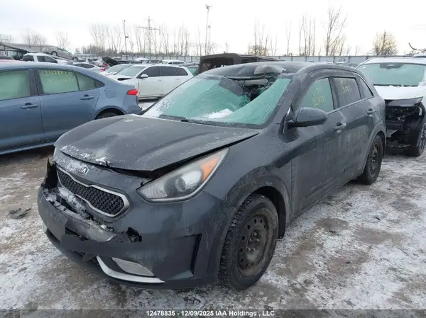 KNDCB3LCXJ5164858 2018 KIA NIRO - Image 2