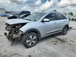 KNDCB3LCXJ5174886 2018 KIA NIRO