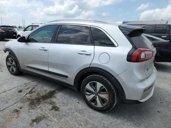 KNDCB3LCXJ5174886 2018 KIA NIRO - Image 2