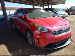 KNDCB3LCXJ5177268 2018 KIA NIRO