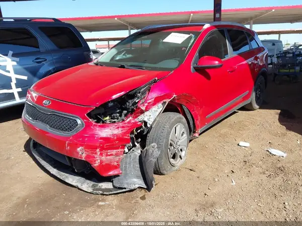 KNDCB3LCXJ5177268 2018 KIA NIRO - Image 2